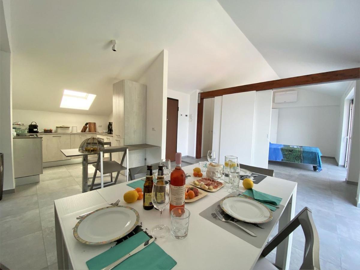 Apartamento La Rondinella - Loft With Fantastic View On Lake Como Argegno Exterior foto